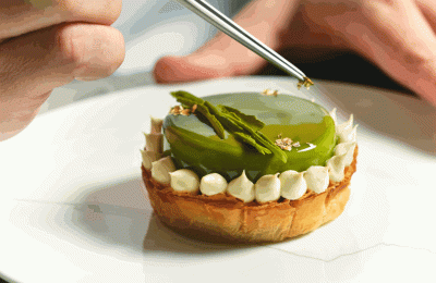 Limited-time edition dessert collection to be savoured in the moment